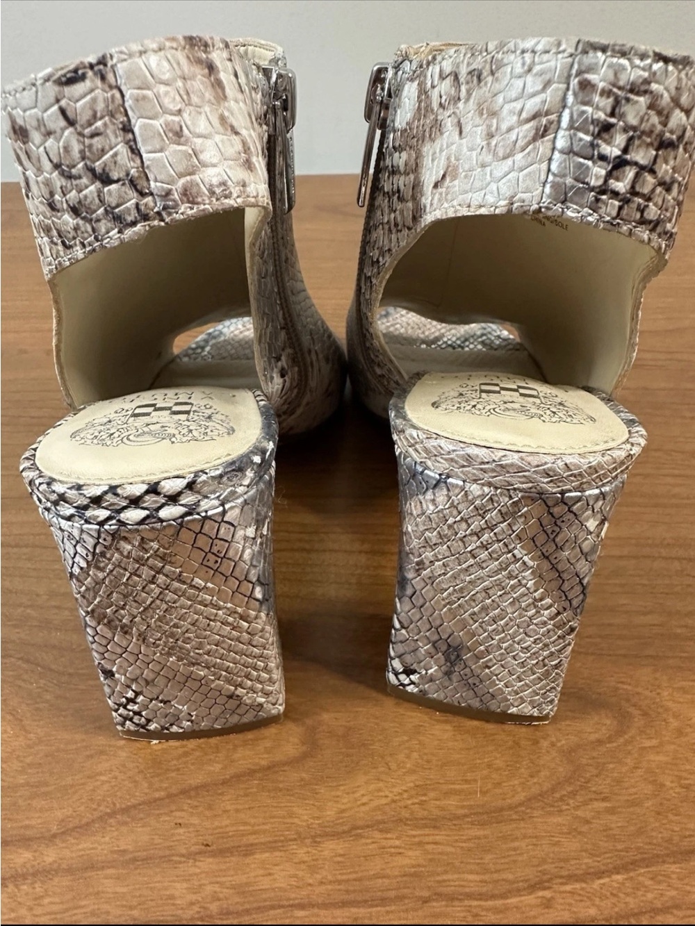 Vince Camuto Snake-Print Peep Toe Booties in Taupe and Gray, size 7.5 - Picture 8 of 8